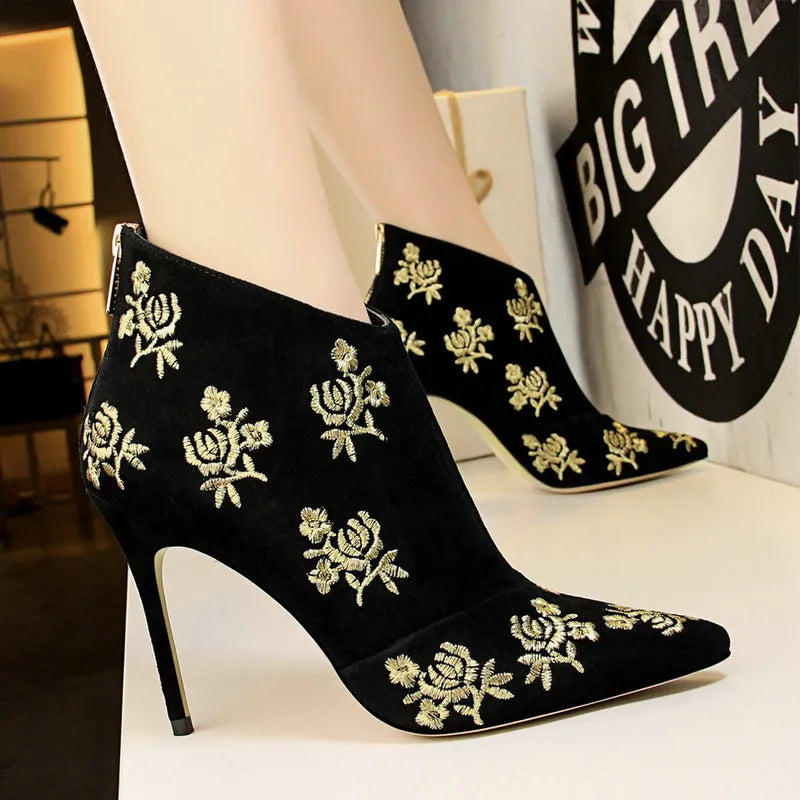 Women Pointed Toe Winter Embroidery Ankle Boots 1261