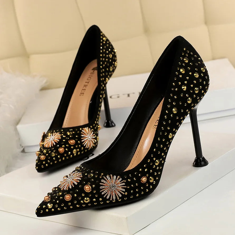 Women Flock Metal Decorative Rhinestone Design Pointed Toe Pumps 2467-1